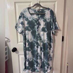 Tie-Dye Short Sleeve Sleep Shirt - Green & White